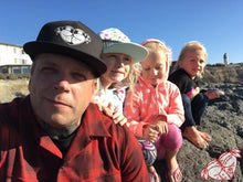 Load image into Gallery viewer, American traditional tattoo flash stipple scrunch butt bikini butt heart mesh snapback hat.